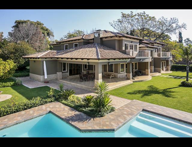 5 BEDROOM FREESTANDING FOR SALE IN BRYANSTON